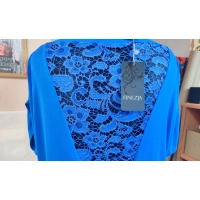 Bluzka z krótkim rękawkiem kimono z koronką na plecach - chabrowa